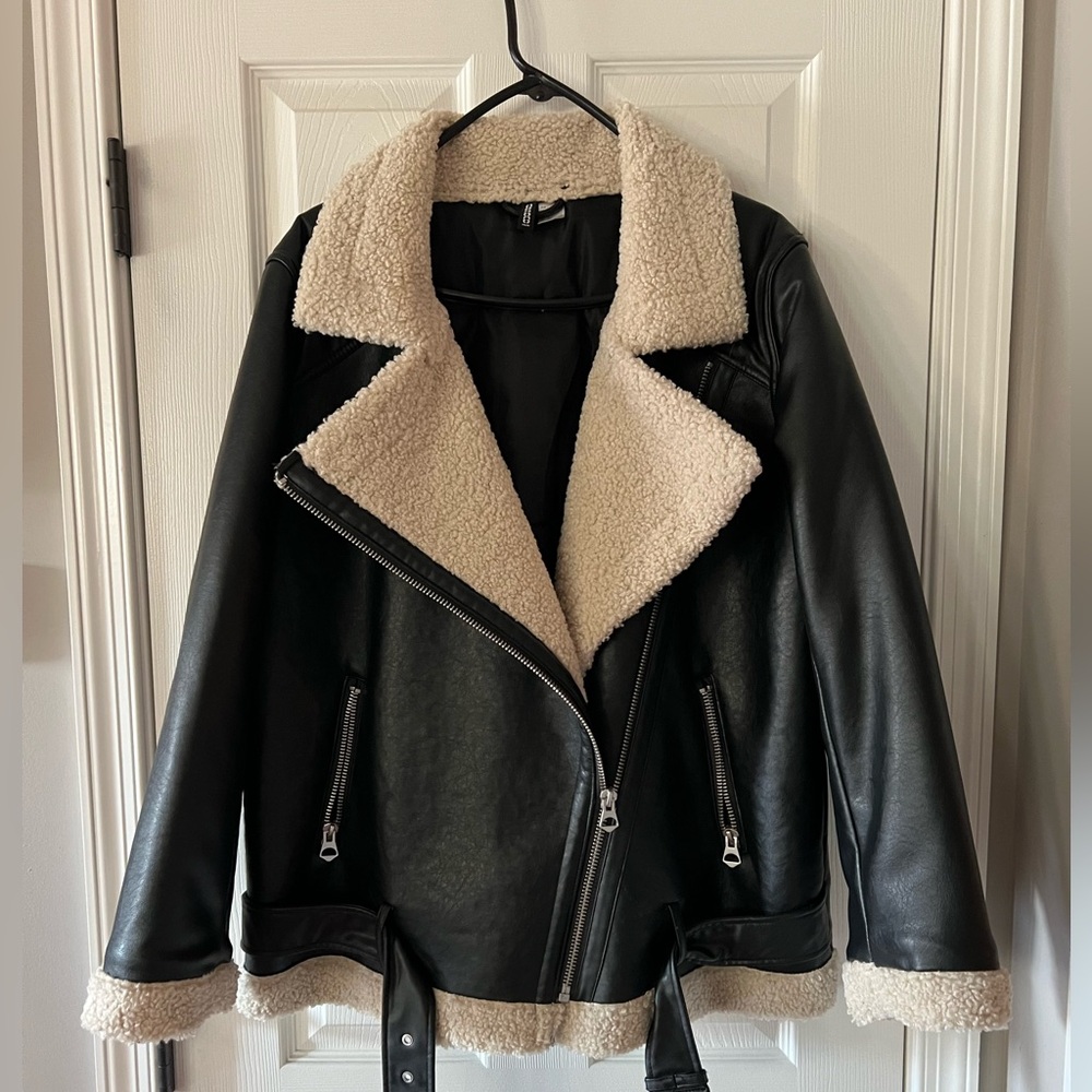 H&M Black Faux Leather Moto Jacket with Cream Sherpa Trim